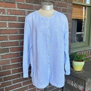 J. Jill Love Linen blue pin stripe blouse w/side tie detail/shell buttons. Sz Lg